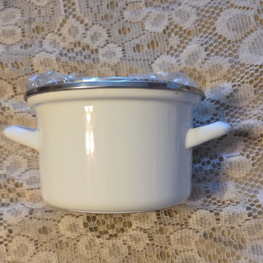 White Soup Pot with Glass Warming Stand - Picture 5 of 11